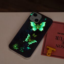 iPhone 15 Leuchtende Glow Gummi Schutzhülle Schmetterling
